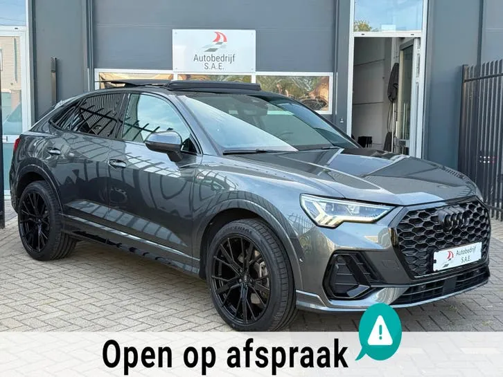 Audi Q3 2021 photo 2