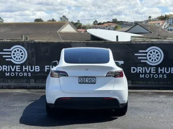 Tesla Model Y 2023 photo 5