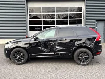 Volvo Xc60 2017 photo 2
