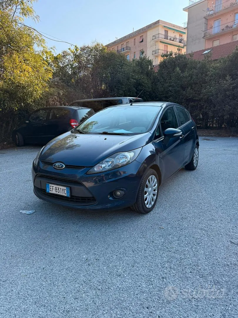 Ford Fiesta 2011 photo 3