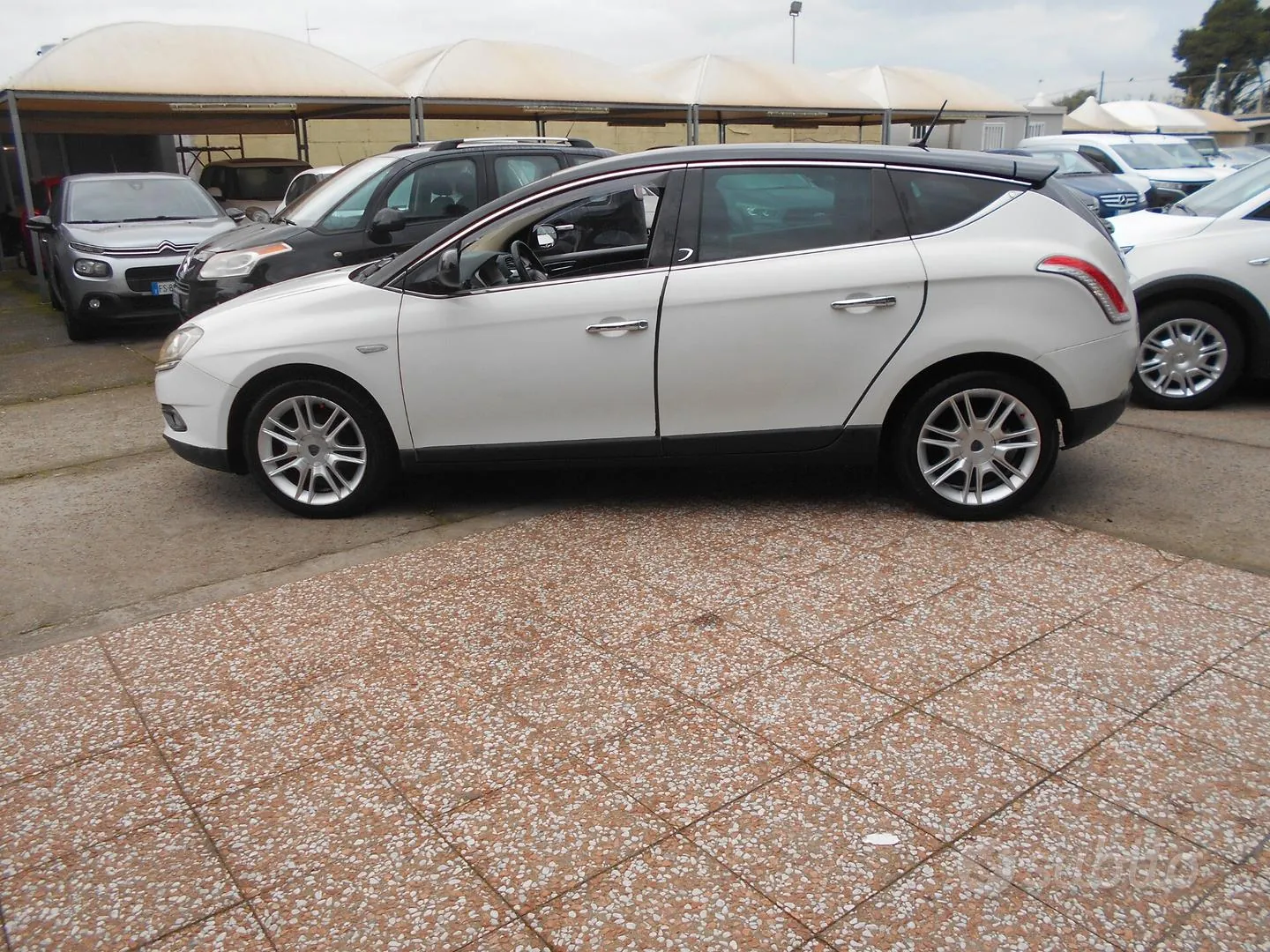 Lancia Delta 2010 photo 5