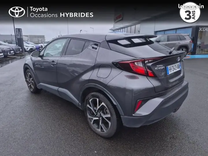 Toyota C-Hr 2022 photo 2