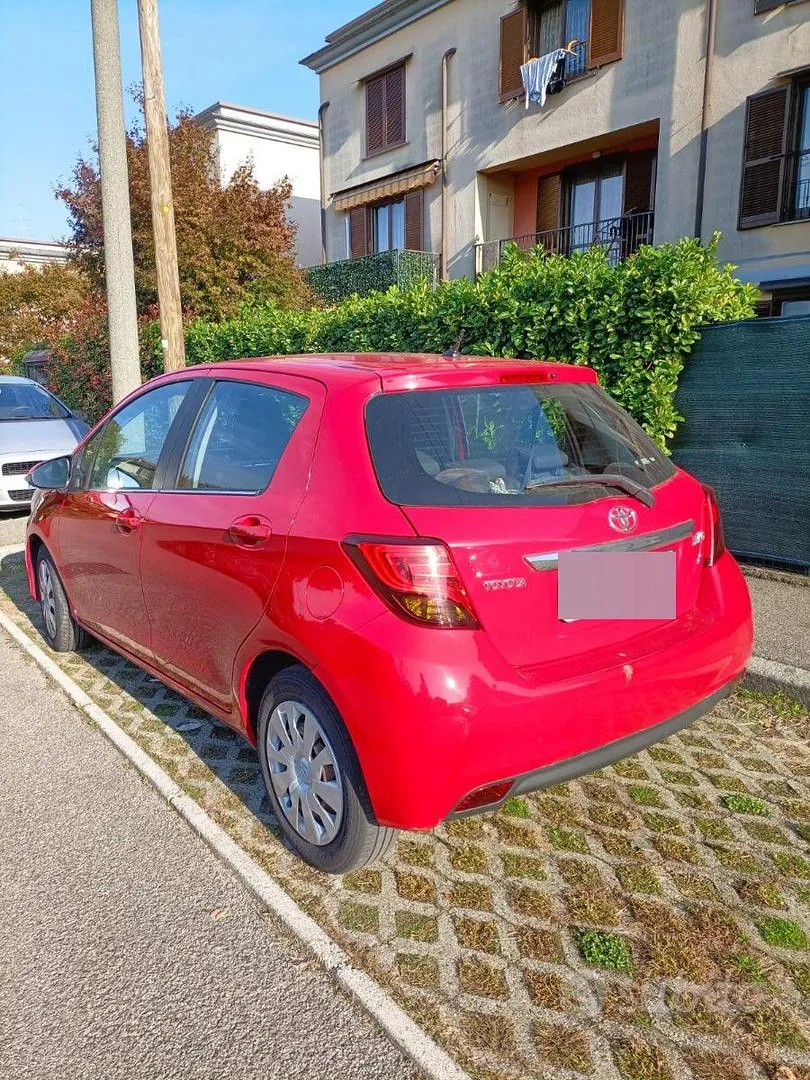 Toyota Yaris 2015 photo 2
