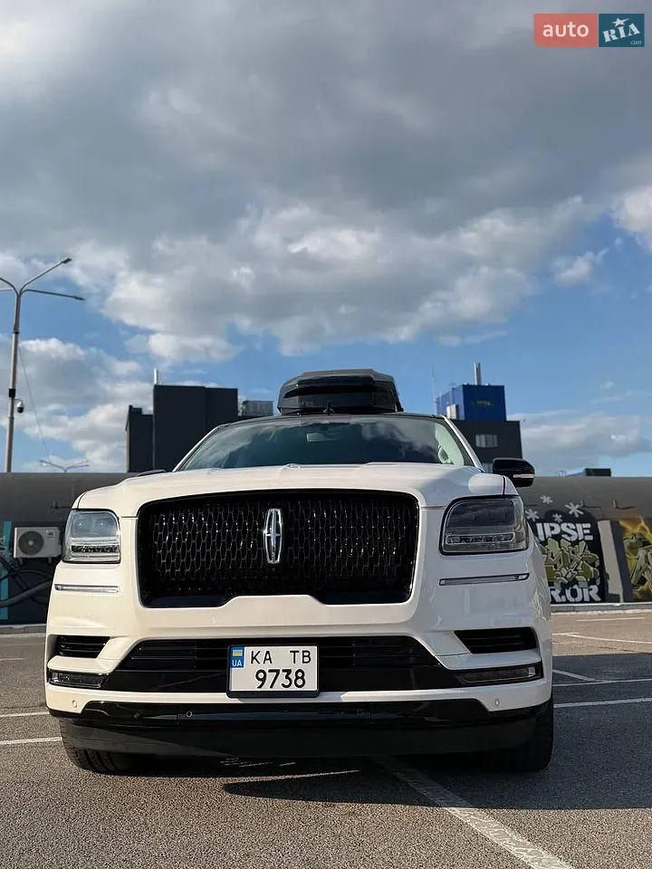 Lincoln Navigator 2021 photo 2