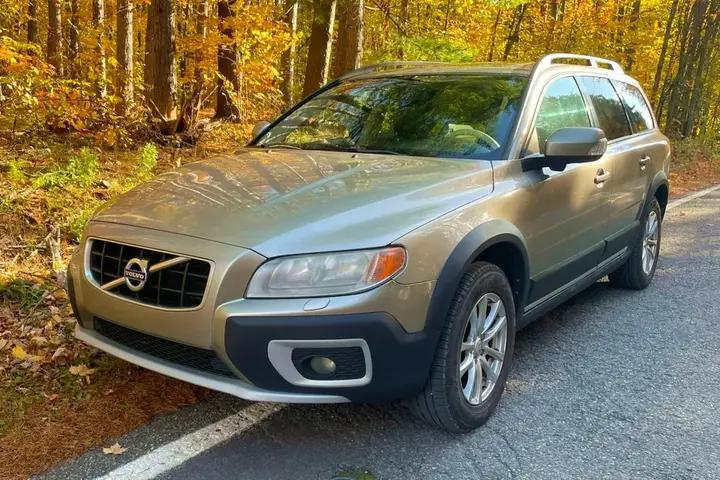 Volvo Xc70 2010 photo 2