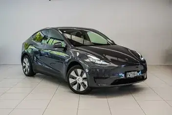 Tesla Model Y 2023 photo 2