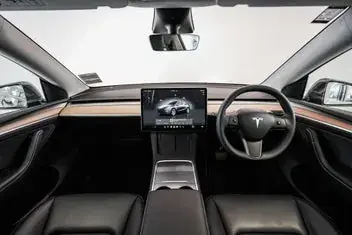 Tesla Model Y 2023 photo 4