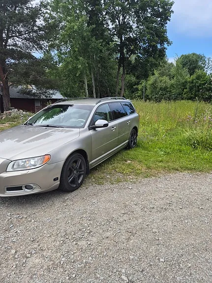 Volvo V70 2008 photo 2