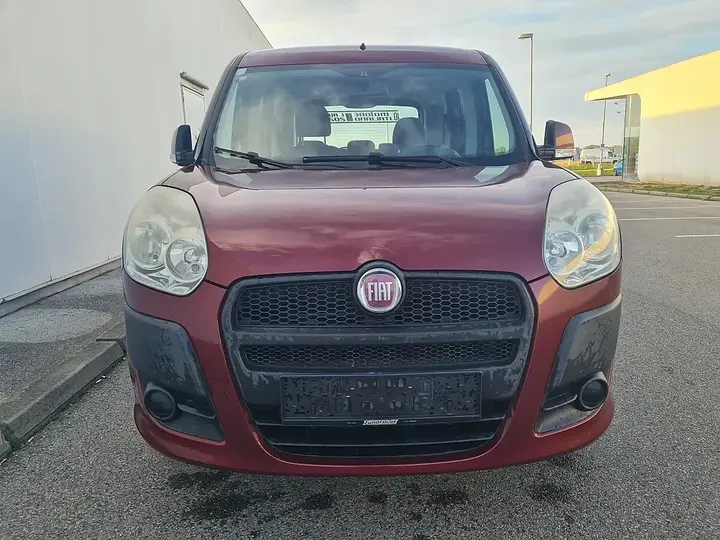 Fiat Doblo 2012 photo 2