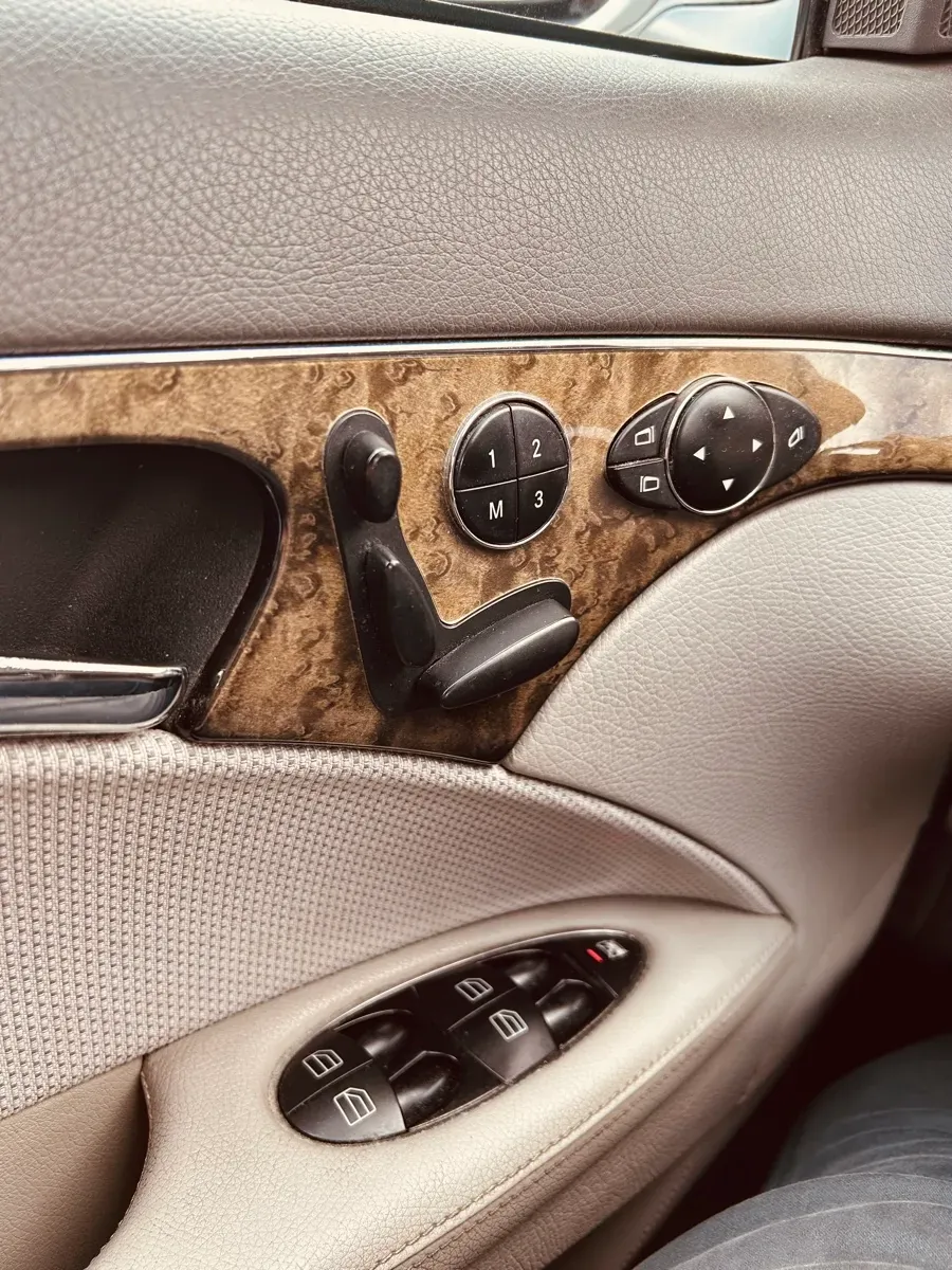 Mercedes-Benz E-Class 2006 photo 3
