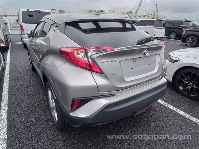 Toyota C-Hr 2017 photo 3