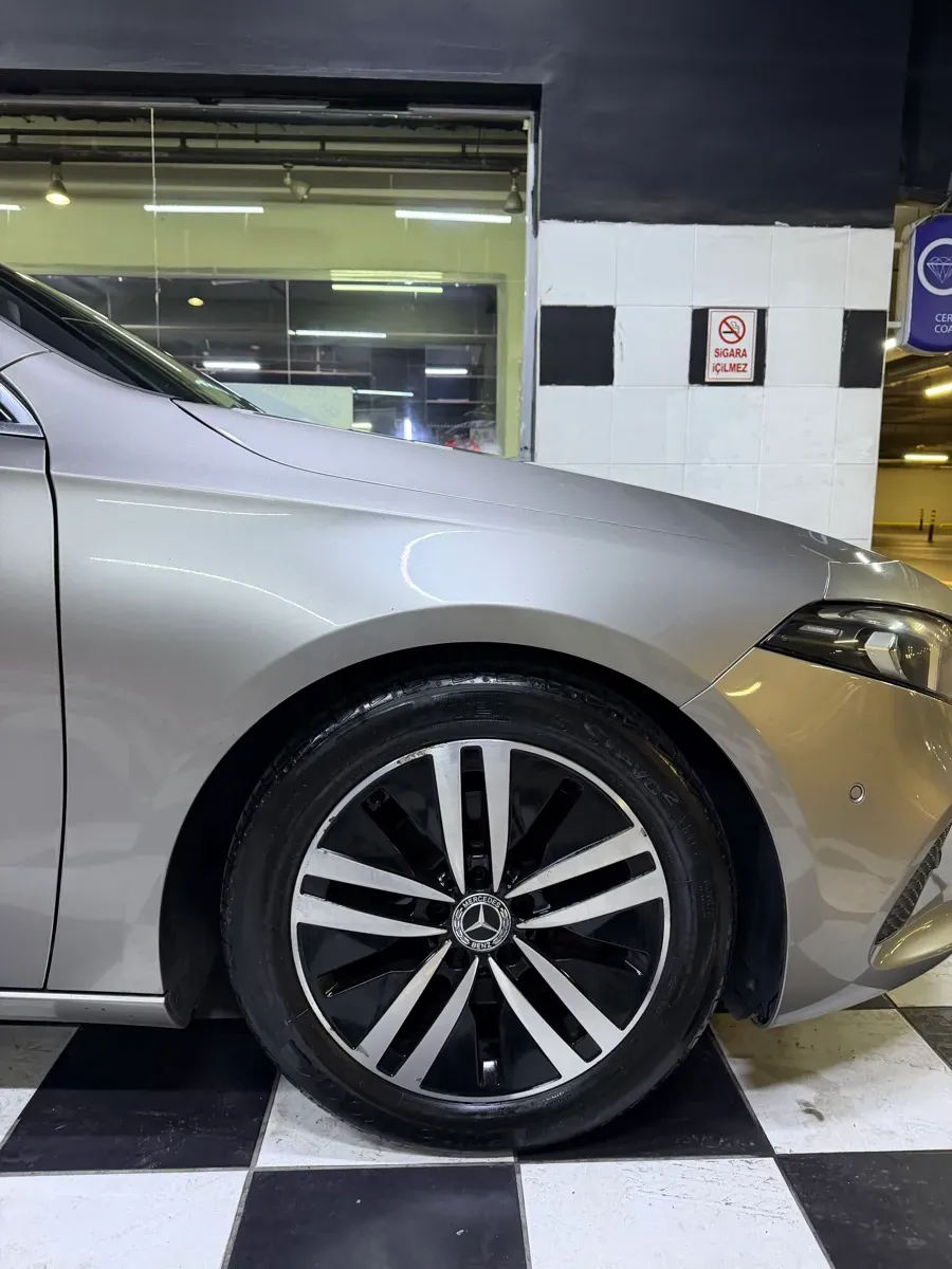 Mercedes-Benz A-Class 2019 photo 3
