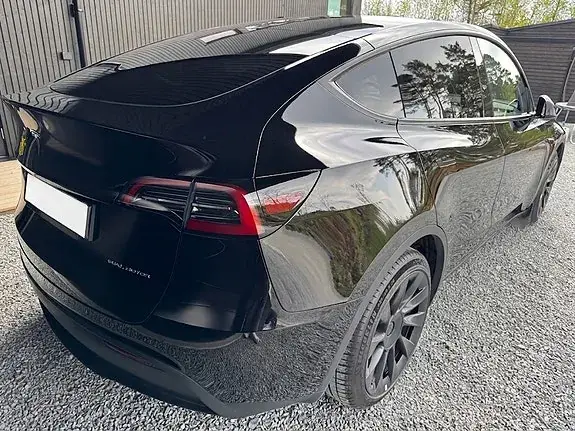 Tesla Model Y 2024 photo 4