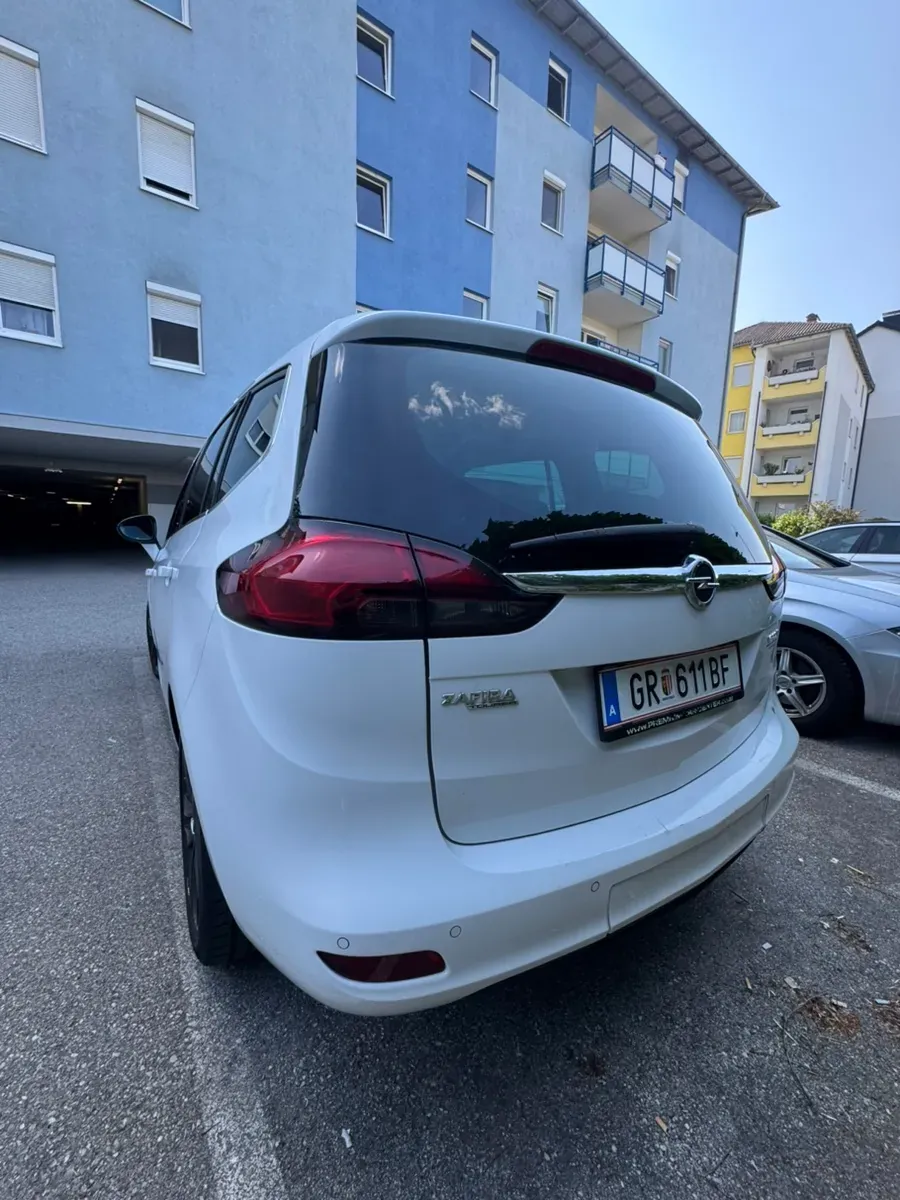 Opel Zafira 2014 photo 2