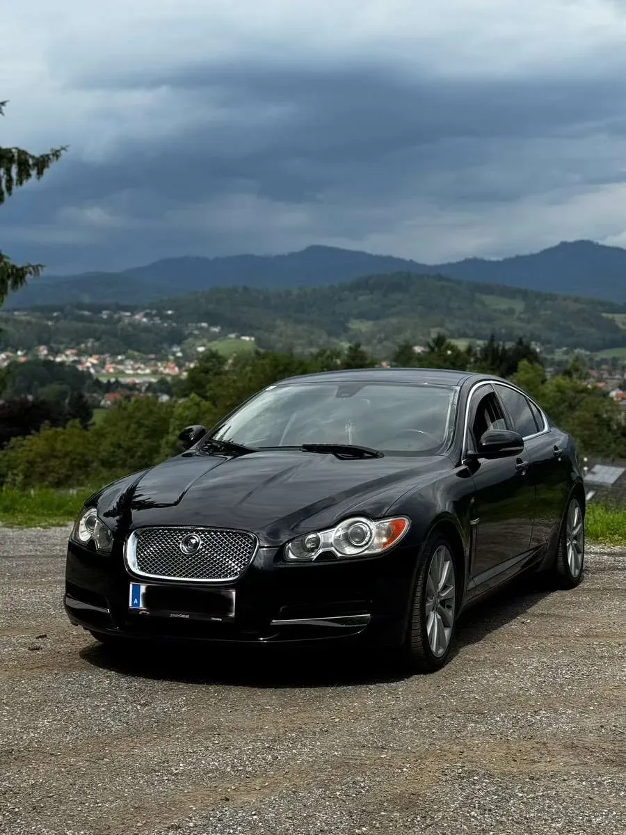Jaguar Xf 2010 photo 2