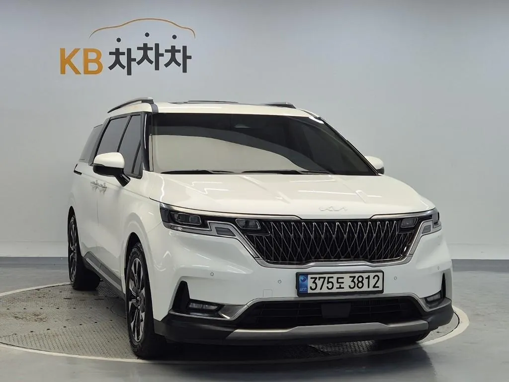 Kia Carnival 2023 photo 4