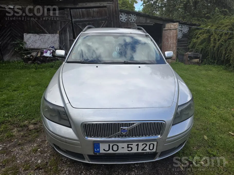 Volvo V50 2004 photo 2