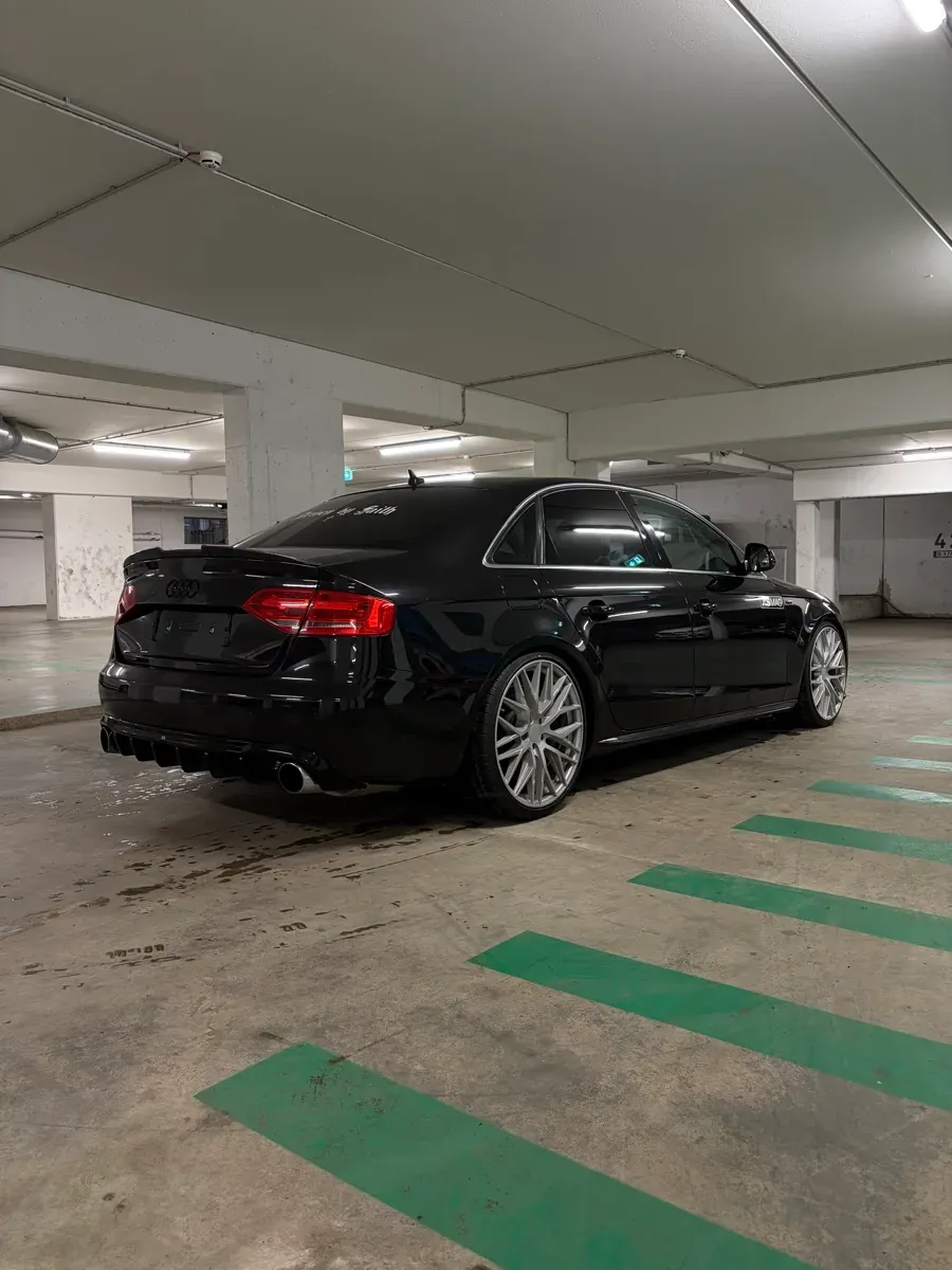 Audi A4 2008 photo 2