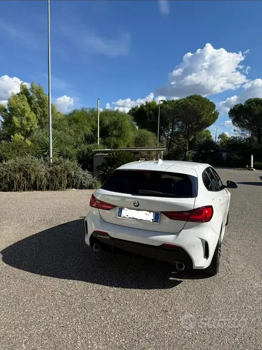 BMW 118D 2021 photo 3