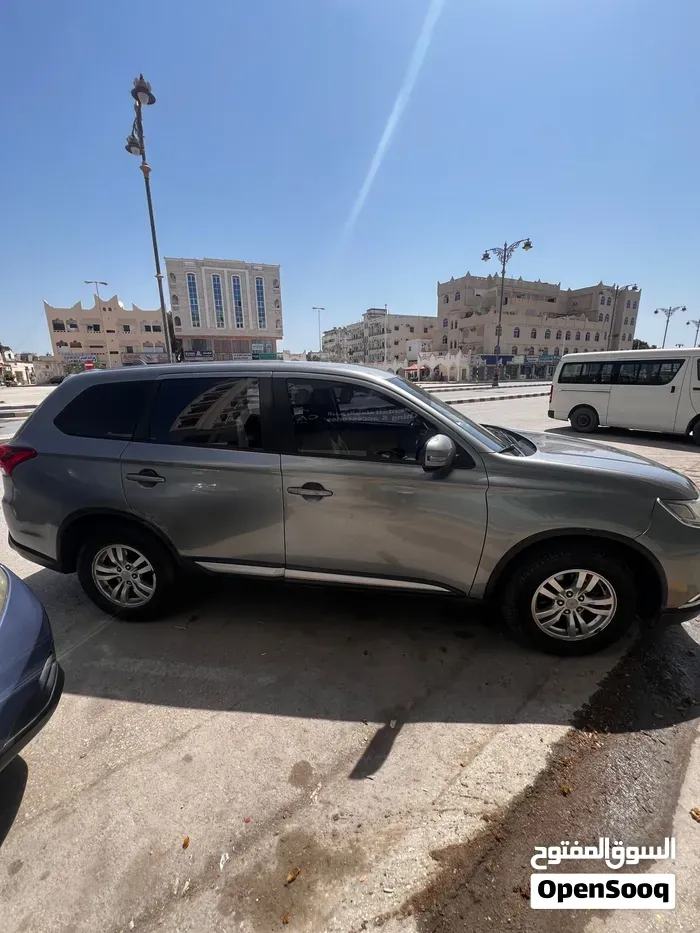 Mitsubishi Outlander 2016 photo 3