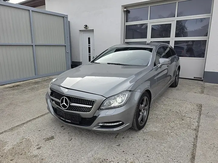 Mercedes-Benz Cls 2012 photo 2