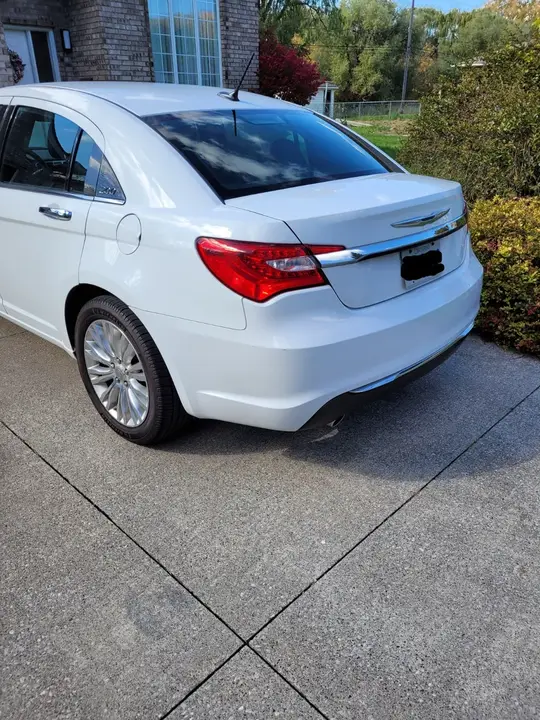 Chrysler 200