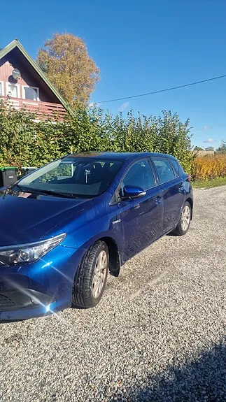 Toyota Auris 2016 photo 2