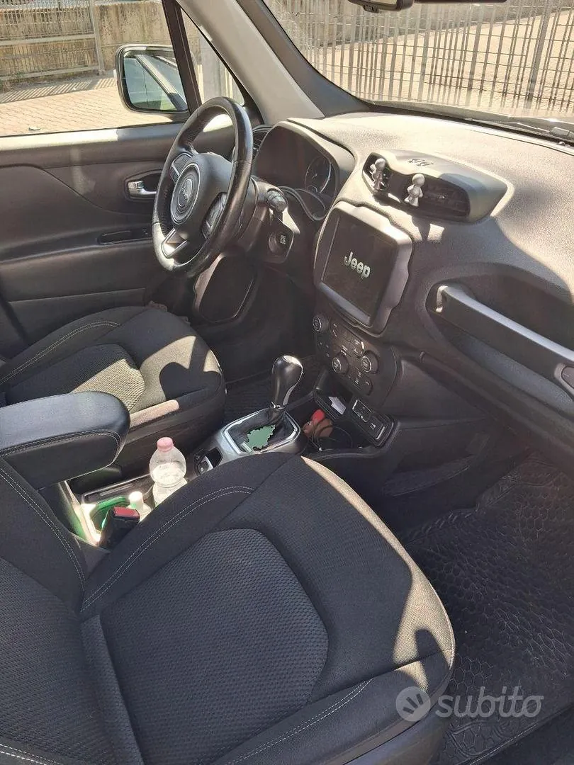 Jeep Renegade 2019 photo 2