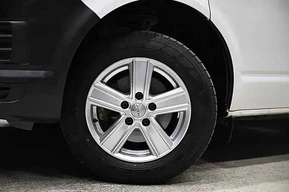 Volkswagen Transporter 2018 photo 5