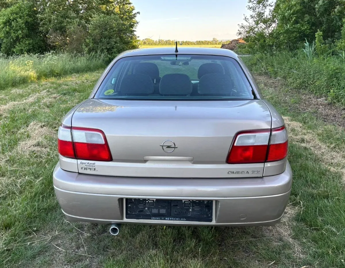 Opel Omega 2001 photo 2