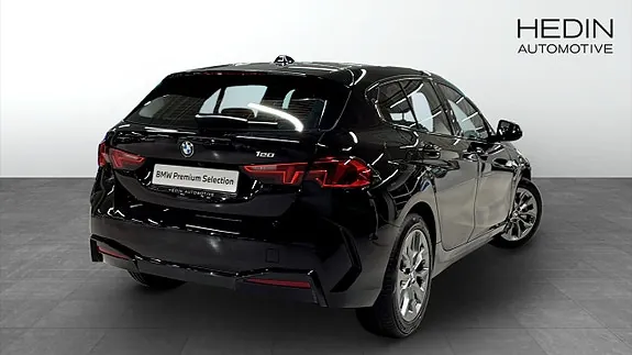 BMW 120 2026 photo 2