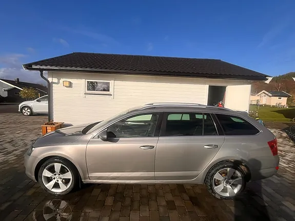 Skoda Octavia 2014 photo 4