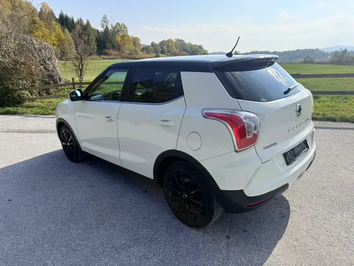 KG Mobility Tivoli 2017 photo 2