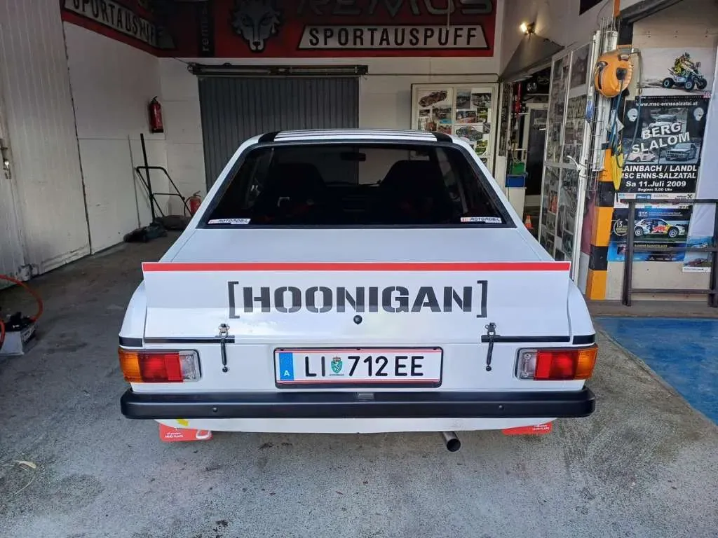 Ford Escort 1977 photo 2