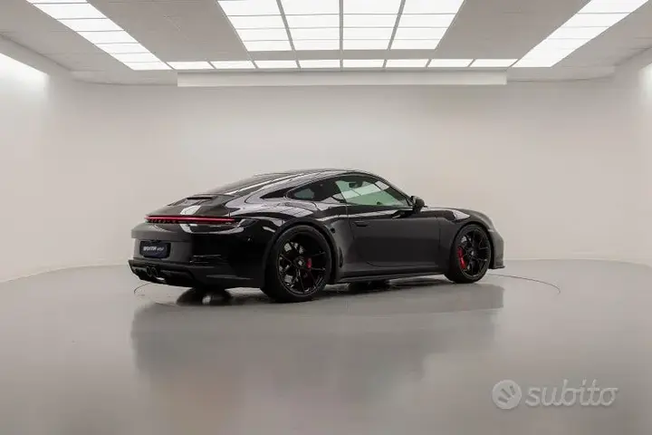Porsche 911 Gt3 Touring 2022 photo 3