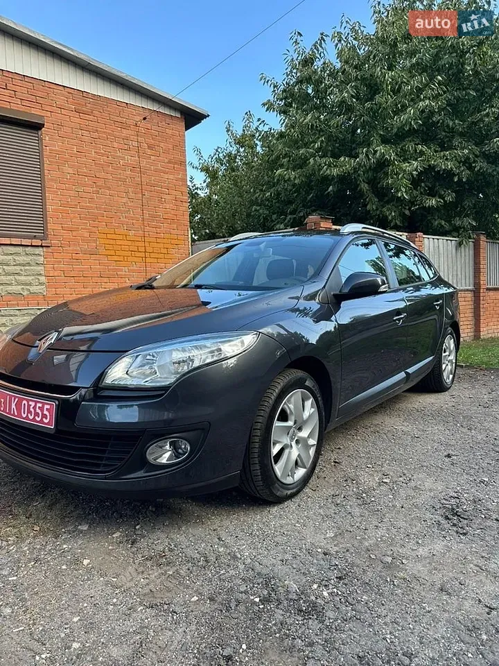 Renault Megane 2012 photo 2