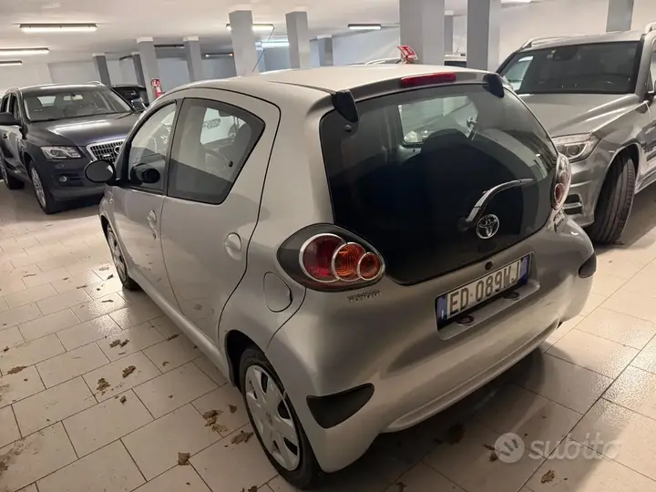 Toyota Aygo 2010 photo 2