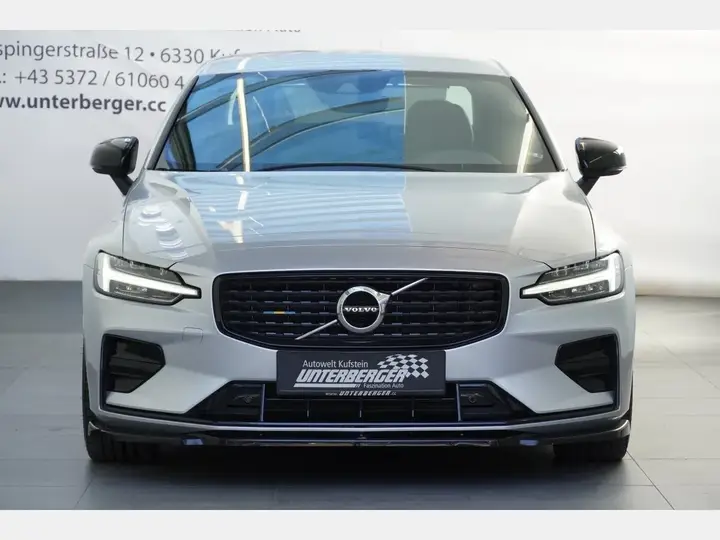 Volvo S60 2022 photo 3