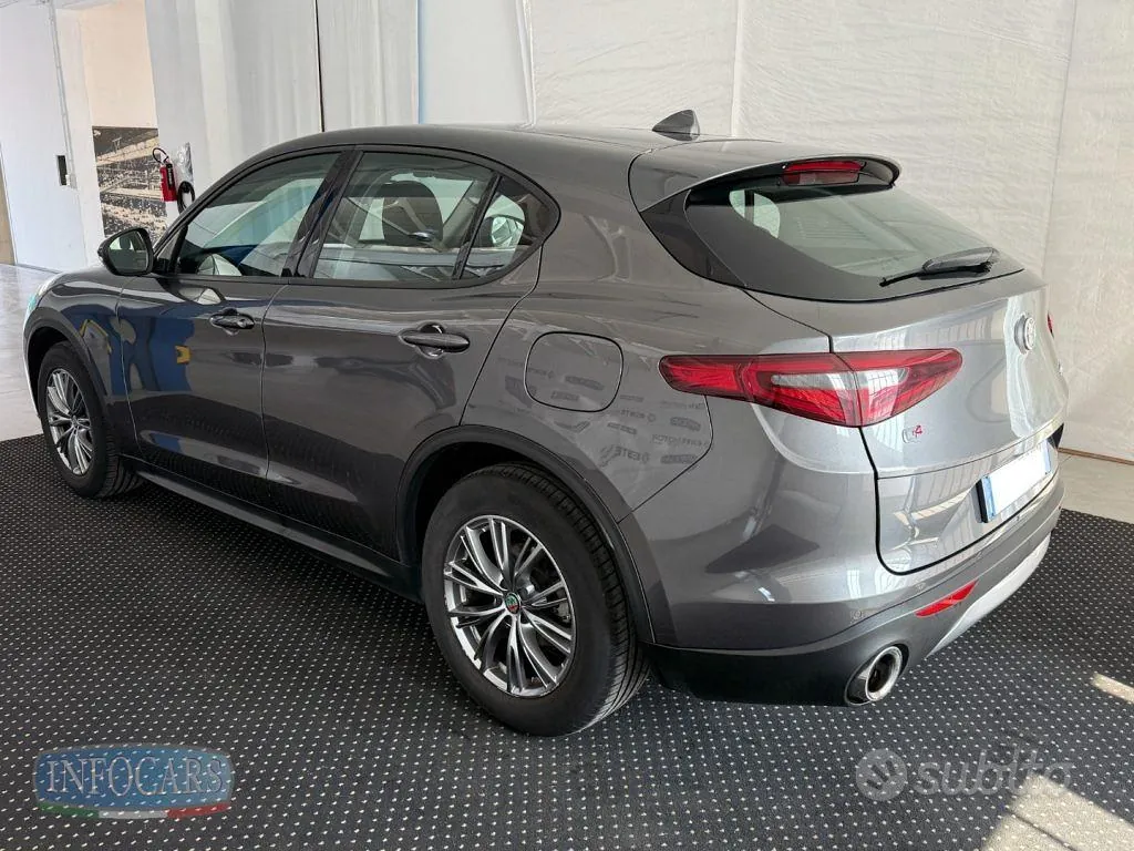 Alfa Romeo Stelvio 2021 photo 2