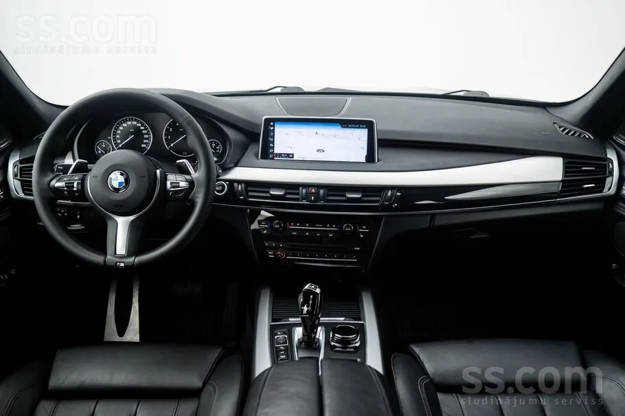 BMW X5 2017 photo 2
