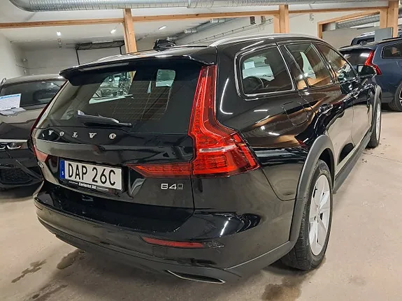 Volvo V60 Cross Country 2022 photo 5