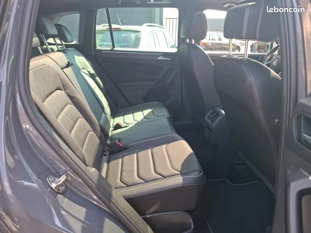 Volkswagen Tiguan 2024 photo 2