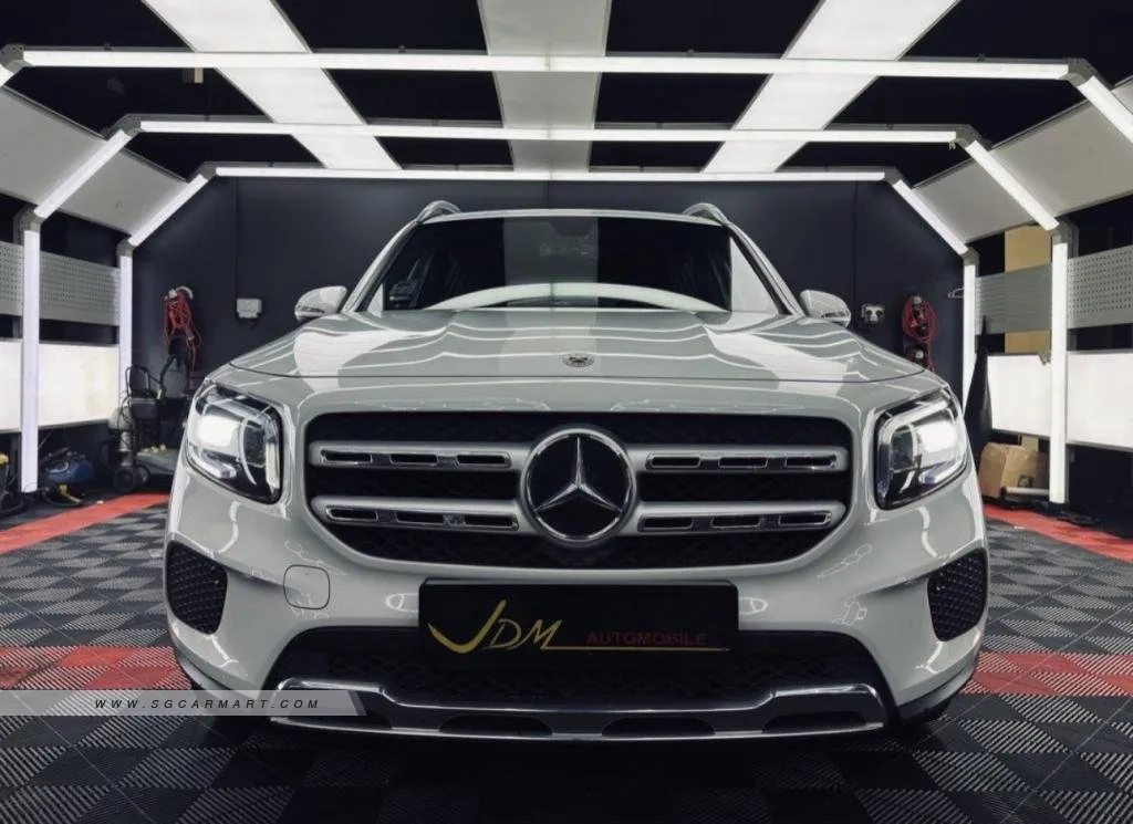 Mercedes-Benz Glb180