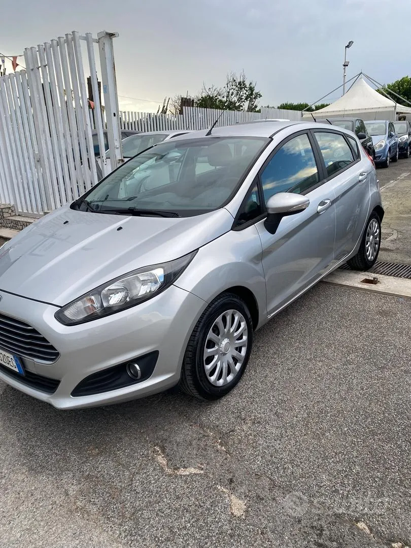 Ford Fiesta 2014 photo 2