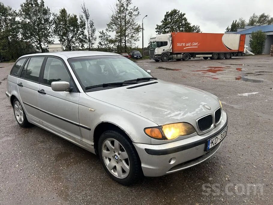 BMW 318 2003 photo 2