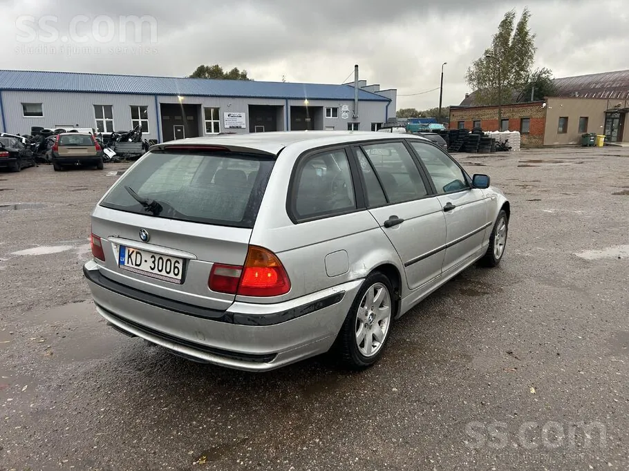 BMW 318 2003 photo 4