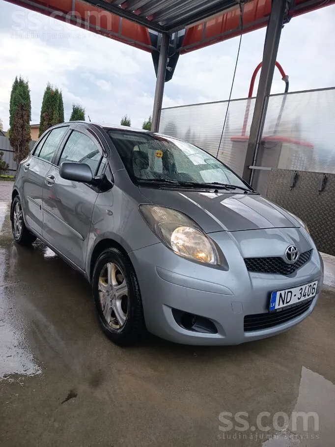 Toyota Yaris 2010 photo 2