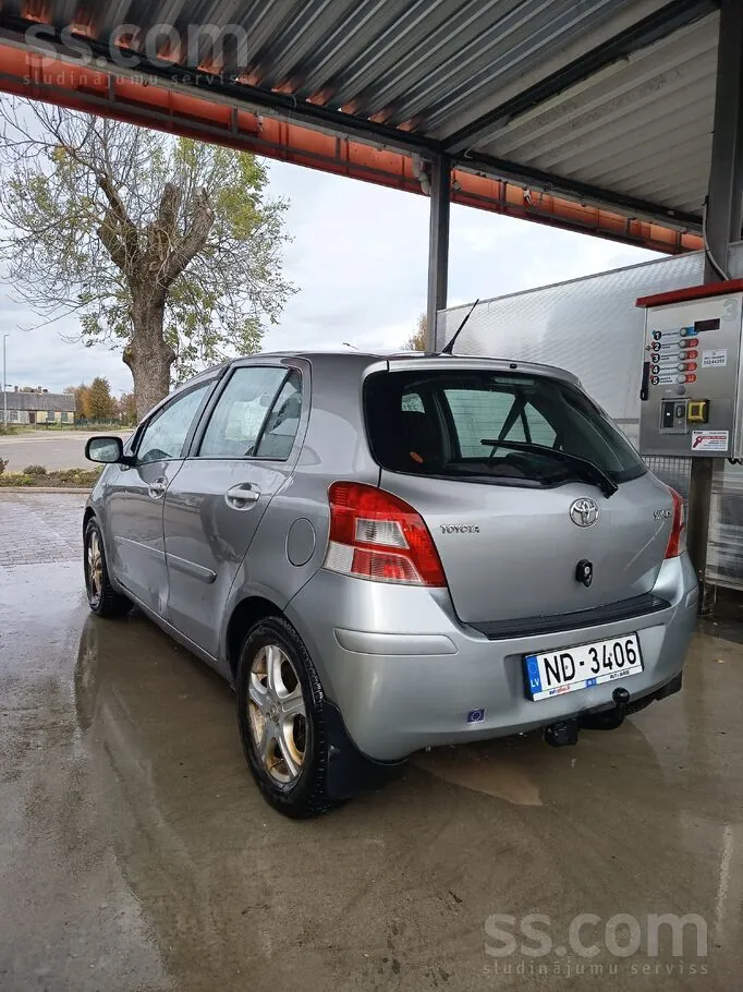 Toyota Yaris 2010 photo 5