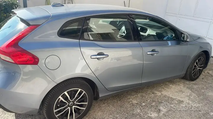 Volvo V40 2019 photo 3
