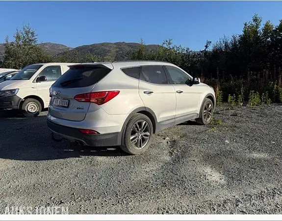 Hyundai Santa Fe 2013 photo 3